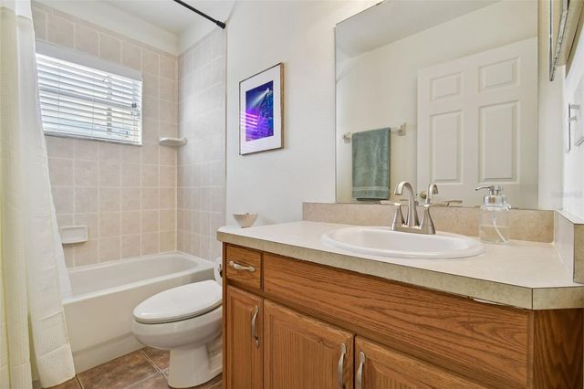 2706 VALENCIA GROVE DRIVE, Valrico, FL 33596