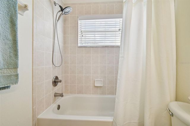 2706 VALENCIA GROVE DRIVE, Valrico, FL 33596