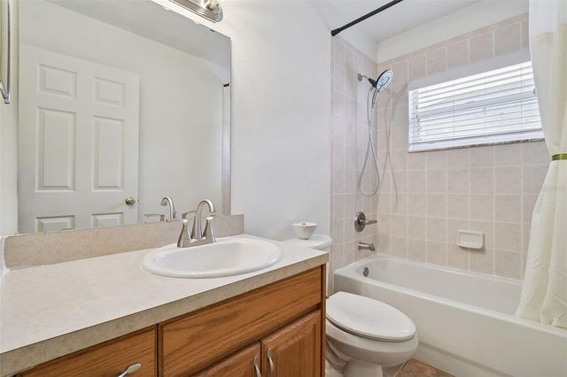 2706 VALENCIA GROVE DRIVE, Valrico, FL 33596