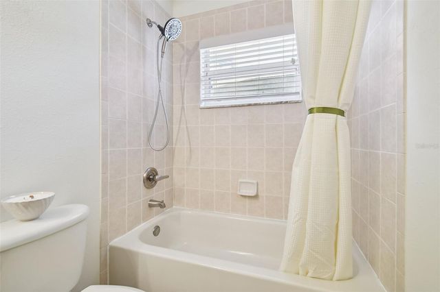 2706 VALENCIA GROVE DRIVE, Valrico, FL 33596