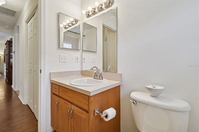 2706 VALENCIA GROVE DRIVE, Valrico, FL 33596