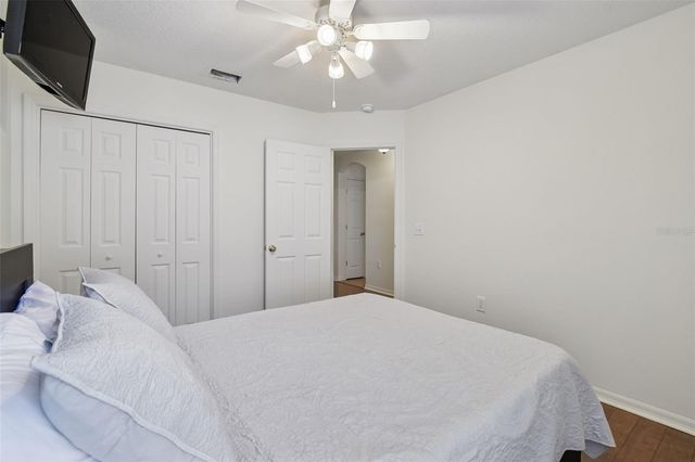 2706 VALENCIA GROVE DRIVE, Valrico, FL 33596