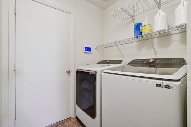 2706 VALENCIA GROVE DRIVE, Valrico, FL 33596