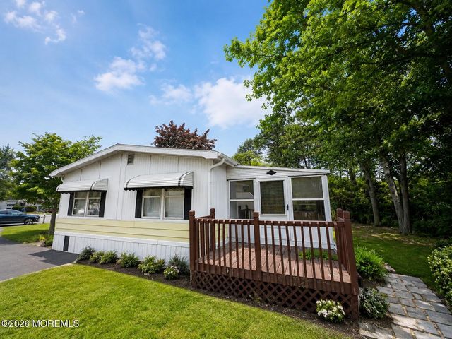 4 Wren Court, Whiting, NJ 08759