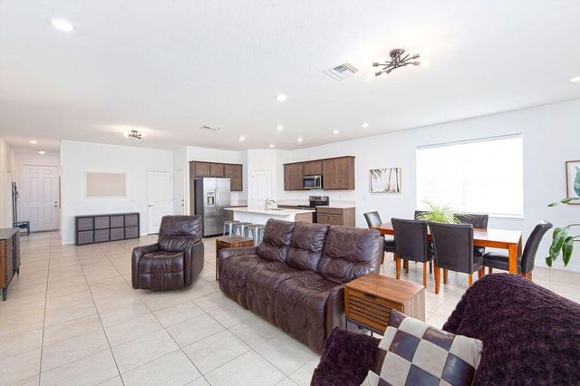 7647 NW Old Grove Lane, Port St. Lucie, FL 34987