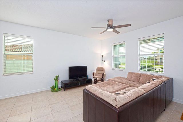 7647 NW Old Grove Lane, Port St. Lucie, FL 34987