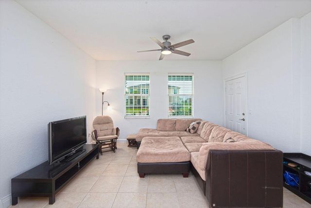 7647 NW Old Grove Lane, Port St. Lucie, FL 34987