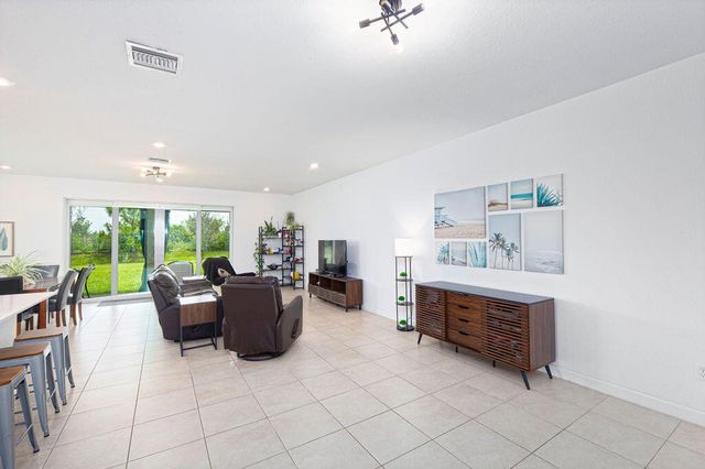 7647 NW Old Grove Lane, Port St. Lucie, FL 34987