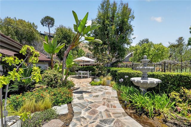 1812 Overview Circle, North Tustin, CA 92705
