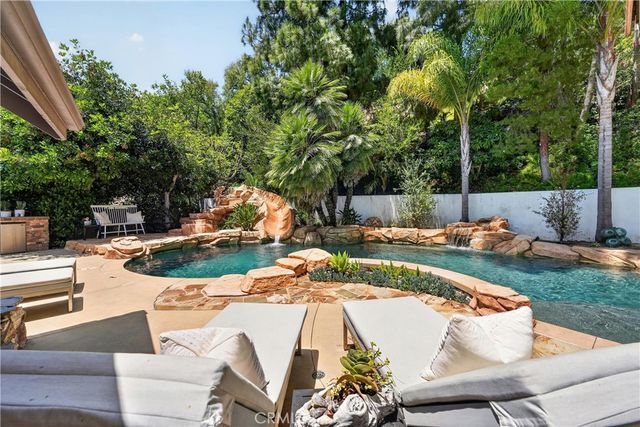 1812 Overview Circle, North Tustin, CA 92705