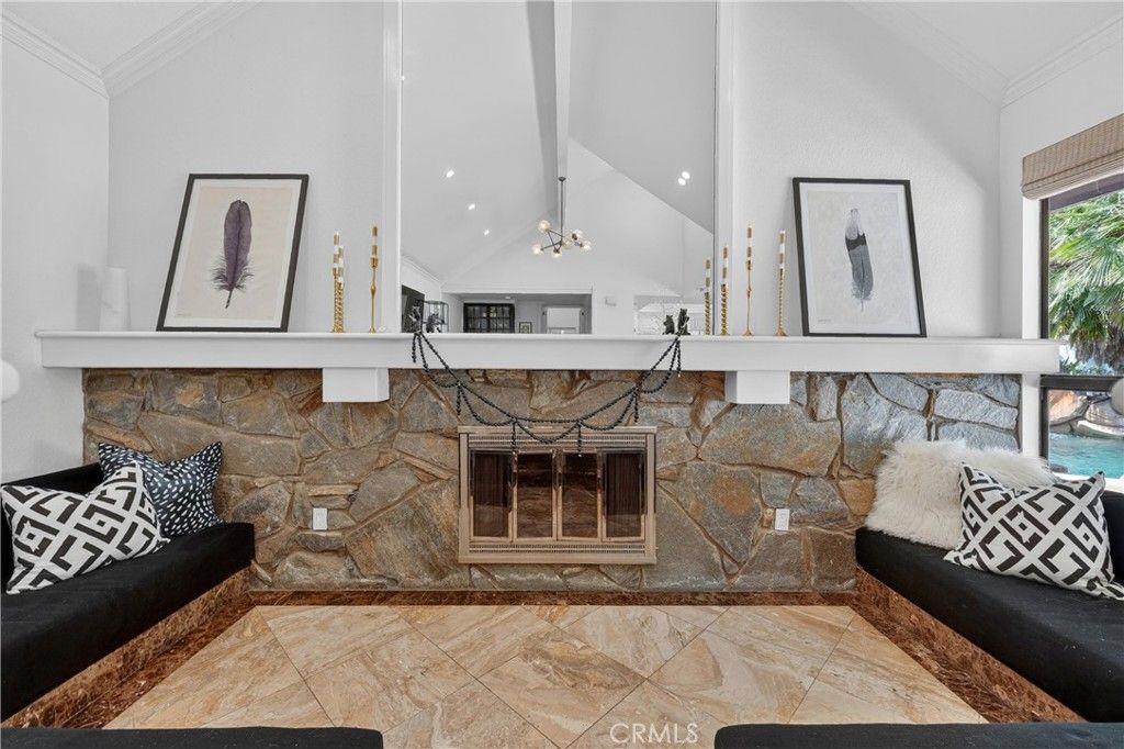 Image 20 of property listing at 1812 Overview Circle, North Tustin, CA 92705