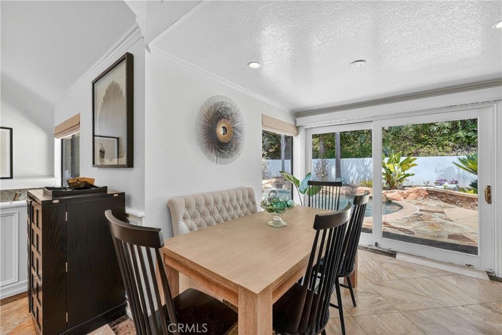 Image 23 of property listing at 1812 Overview Circle, North Tustin, CA 92705