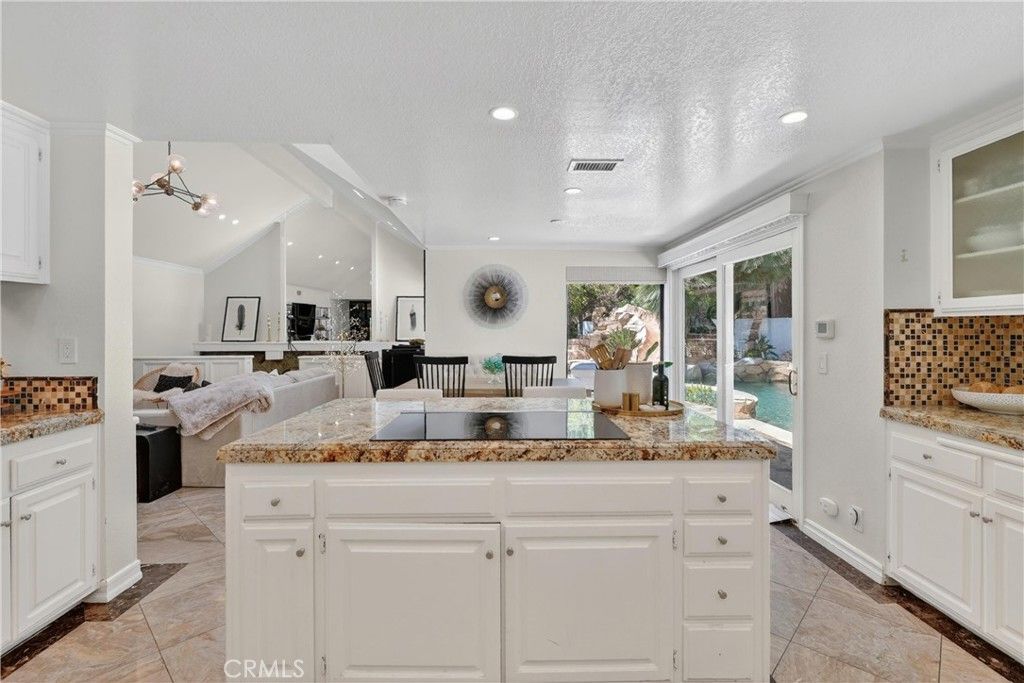 Image 32 of property listing at 1812 Overview Circle, North Tustin, CA 92705