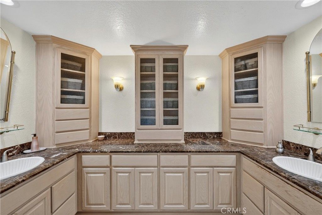 Image 39 of property listing at 1812 Overview Circle, North Tustin, CA 92705