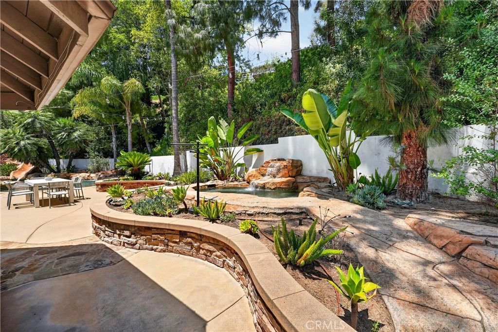 Image 50 of property listing at 1812 Overview Circle, North Tustin, CA 92705