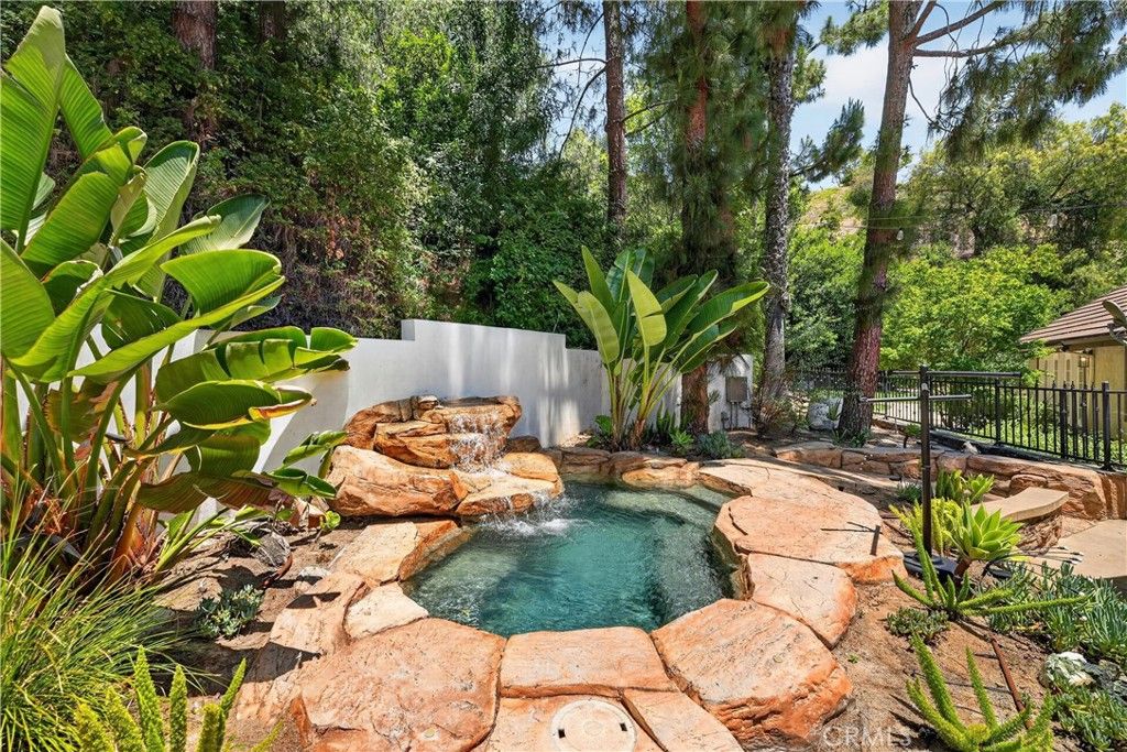 Image 55 of property listing at 1812 Overview Circle, North Tustin, CA 92705