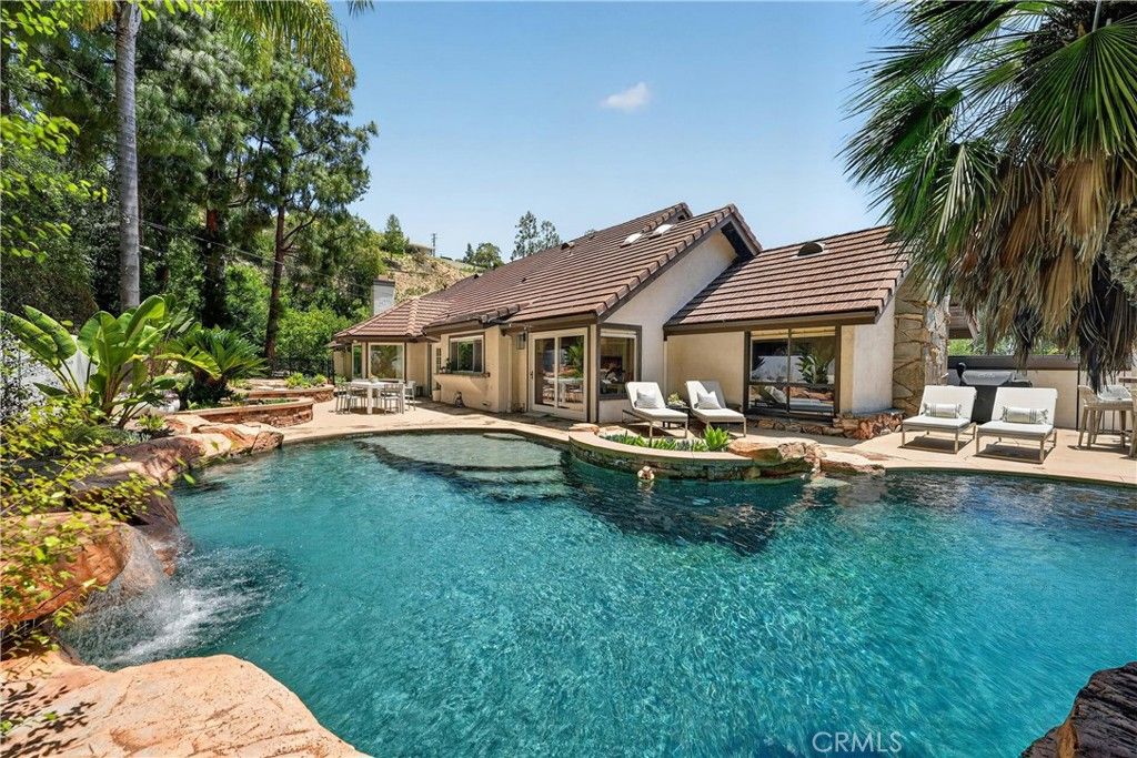 Image 60 of property listing at 1812 Overview Circle, North Tustin, CA 92705