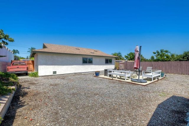 520 Starling Drive, Vista, CA 92083