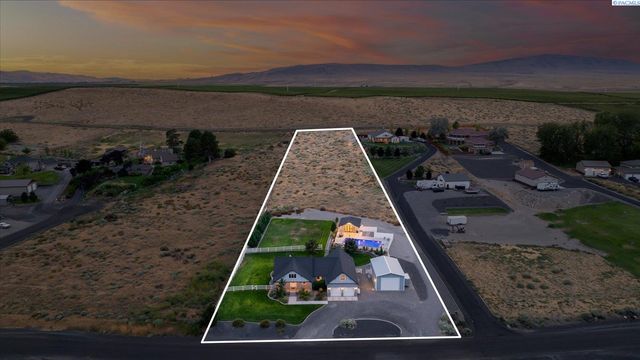 103804 N Horn Rapids Dr, West Richland, WA 99353