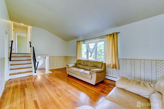 533 Ellis Parkway, Piscataway, NJ 08854