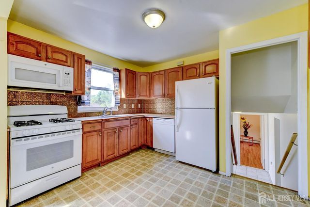 533 Ellis Parkway, Piscataway, NJ 08854