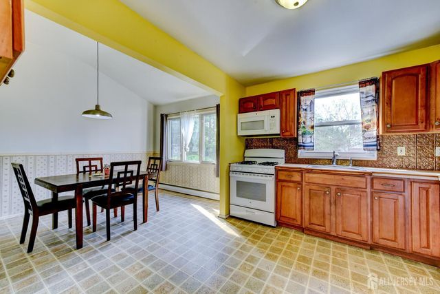 533 Ellis Parkway, Piscataway, NJ 08854
