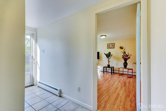 533 Ellis Parkway, Piscataway, NJ 08854