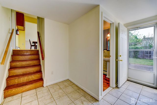 533 Ellis Parkway, Piscataway, NJ 08854