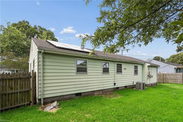 218 Mohican DR, Portsmouth, VA 23701