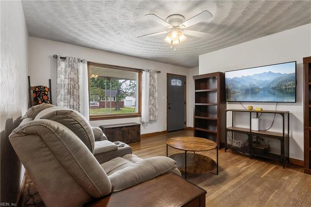 218 Mohican DR, Portsmouth, VA 23701
