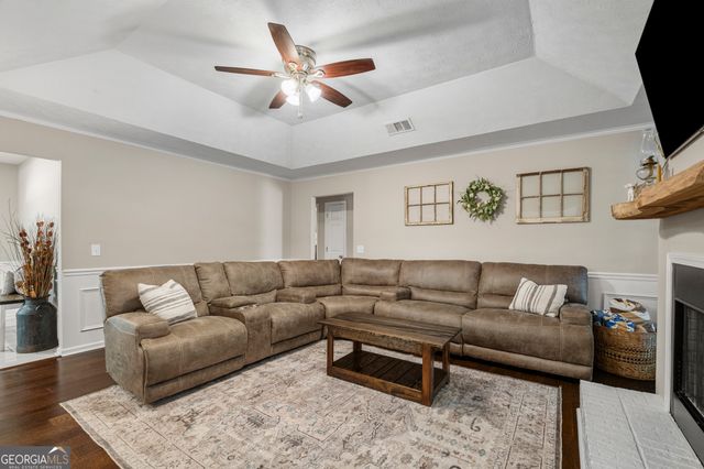 1389 Douglas Drive, Ellerslie, GA 31807