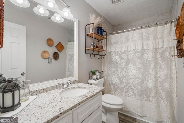 1389 Douglas Drive, Ellerslie, GA 31807