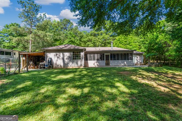1389 Douglas Drive, Ellerslie, GA 31807