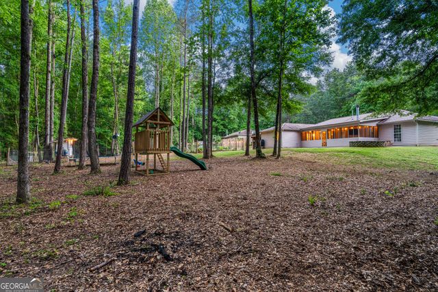 1389 Douglas Drive, Ellerslie, GA 31807