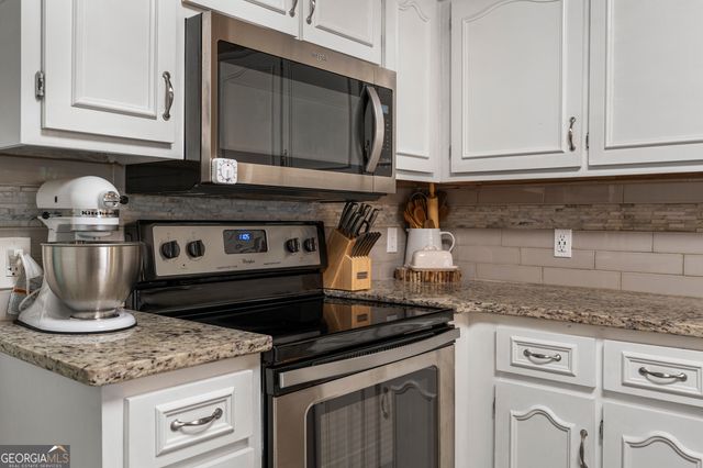 1389 Douglas Drive, Ellerslie, GA 31807