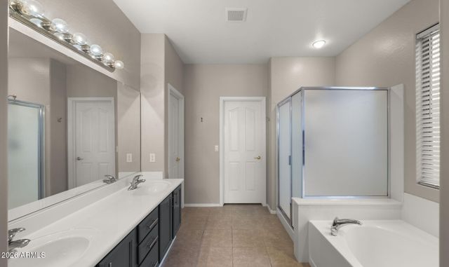 3605 E MEADOWVIEW Drive, Gilbert, AZ 85298