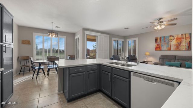 3605 E MEADOWVIEW Drive, Gilbert, AZ 85298