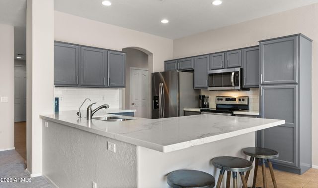 3605 E MEADOWVIEW Drive, Gilbert, AZ 85298