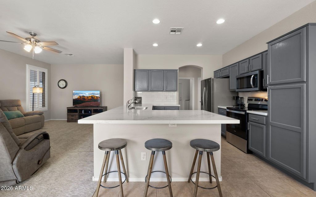3605 E MEADOWVIEW Drive, Gilbert, AZ 85298 — photo 4