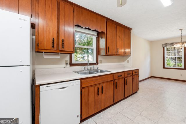 695 Teague Drive NW, Kennesaw, GA 30152