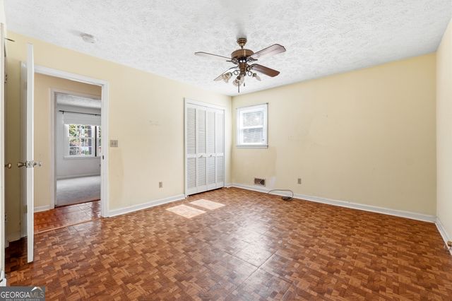 695 Teague Drive NW, Kennesaw, GA 30152