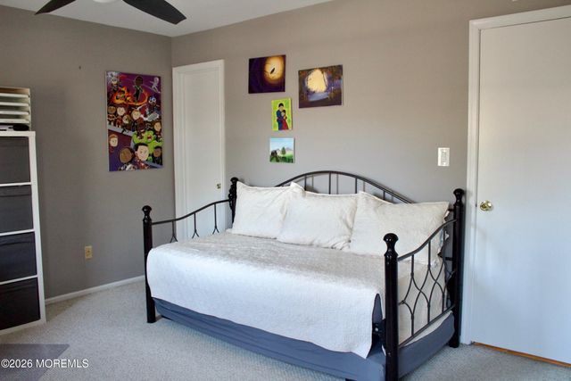 33 Balmoral Court, Matawan, NJ 07747