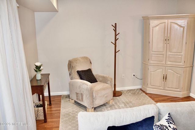 33 Balmoral Court, Matawan, NJ 07747