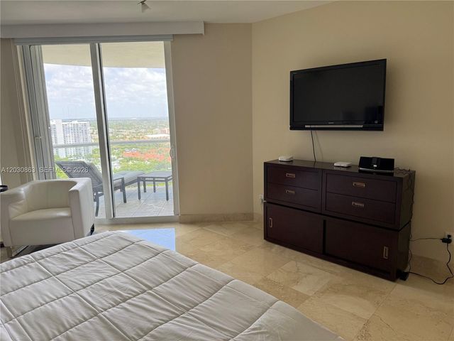 7000 Island Blvd 2403, Aventura, FL 33160