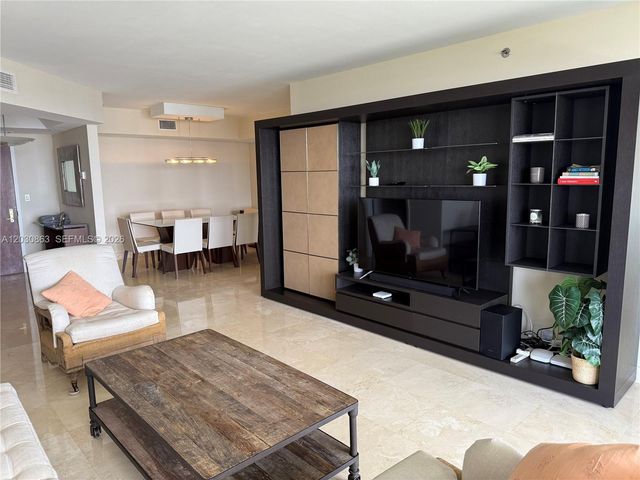 7000 Island Blvd 2403, Aventura, FL 33160