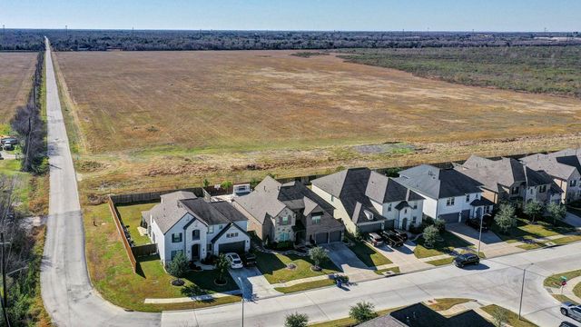 4330 Basin Park Drive, Manvel, TX 77578