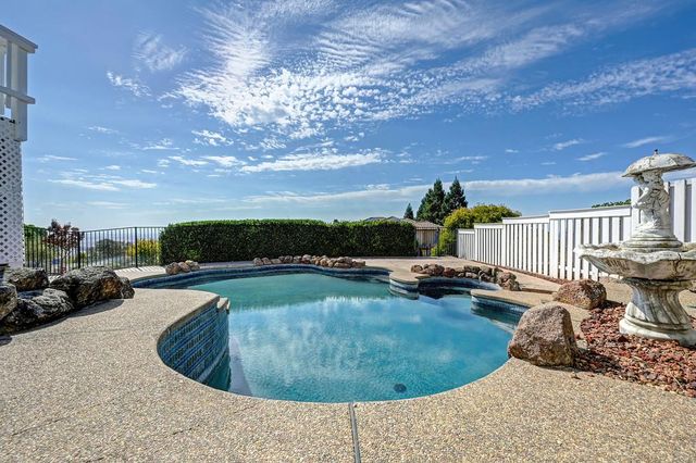 481 Powers Dr, El Dorado Hills, CA 95762