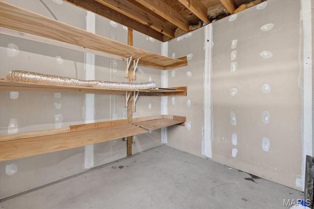 885 Delray Drive H, St Peters, MO 63376