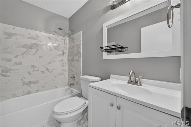 885 Delray Drive H, St Peters, MO 63376