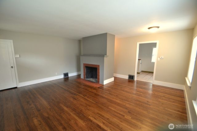 11307 15th Avenue NE, Seattle, WA 98125